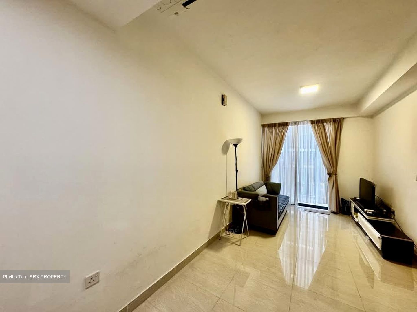 La Fiesta (D19), Condominium #562939341